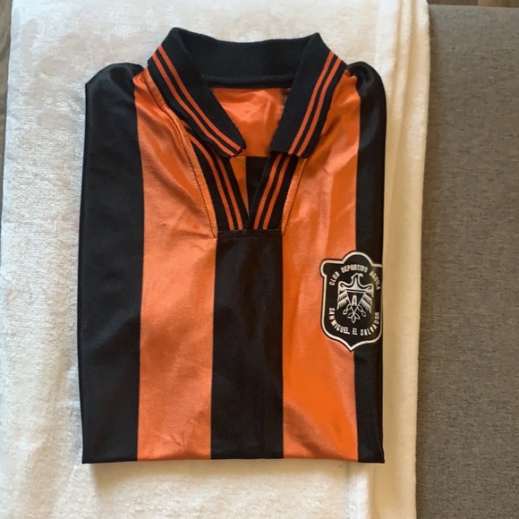 Men’s S Orange and Black Soccer Jersey - Picture 4 of 4